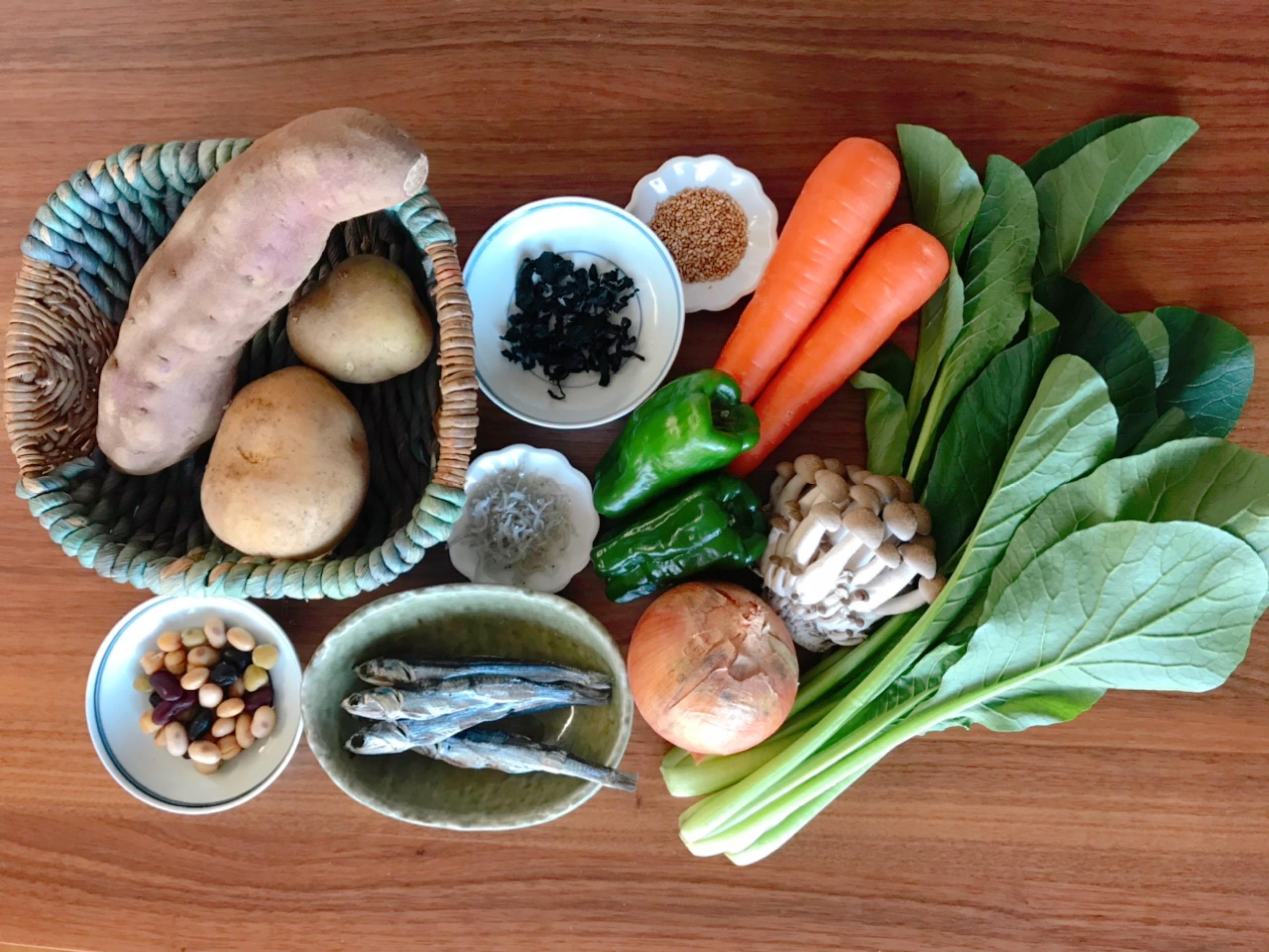 こどもに食べさせたいごはんと野菜 がたい : 自然の恵みをおいしく食べる