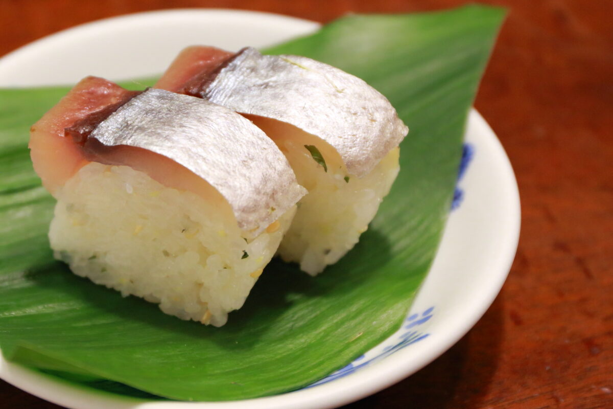 出典:農林水産省ウェブサイト（https://www.maff.go.jp/j/keikaku/syokubunka/k_ryouri/search_menu/menu/sabazushi_kyoto.html）